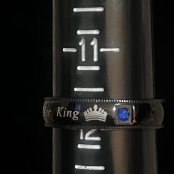 Elegant 'His Queen, Her King' Matching Ring Set with Blue and White Stones - Picture 7 of 7